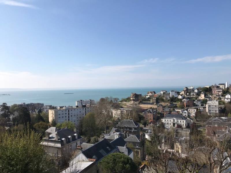 F5 PLEINE VUE MER CADRE DE VERDURE 