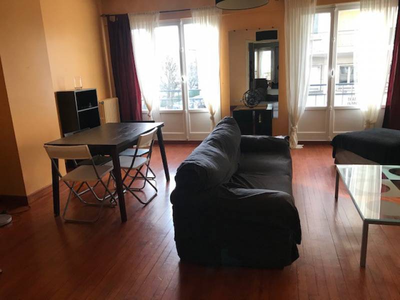 F2 à vendre proche RUE PARIS/HALLES CENTRALES