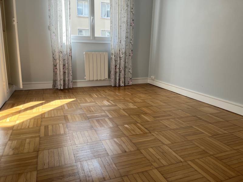 APPARTEMENT F2 - PORT DE PLAISANCE