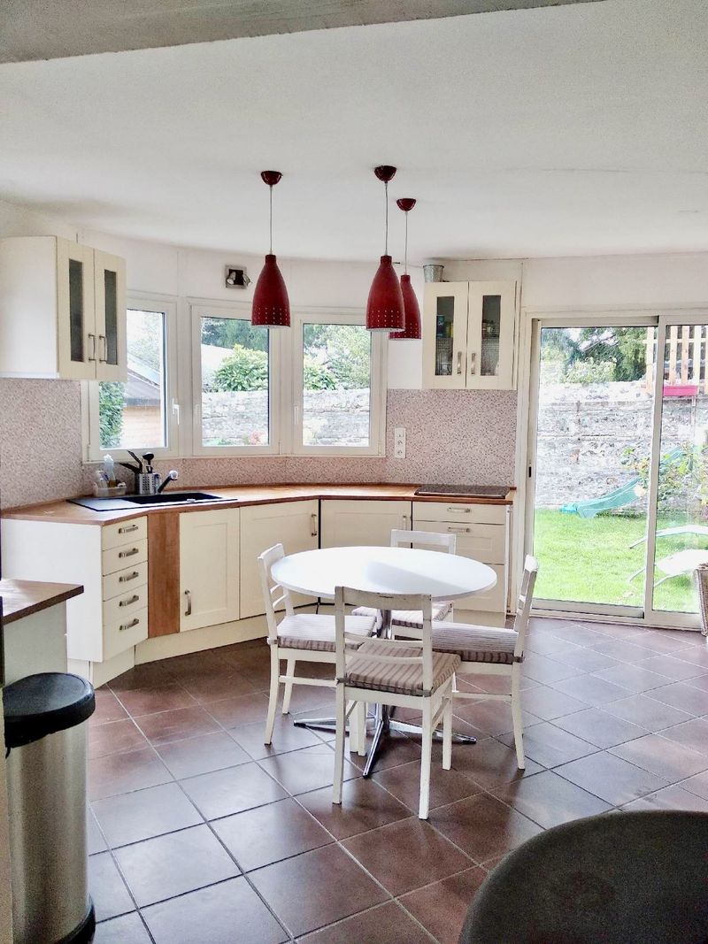 VENDU 5 LE HAVRE SANVIC MAIRIE Proche CAVEE VERTE - TROIS CHAMBRES. GARAGE. 