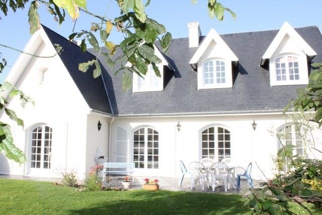 MAISON 6 FONTAINE LA MALLET DANS BEL ENVIRONNEMENT CALME VENDUE