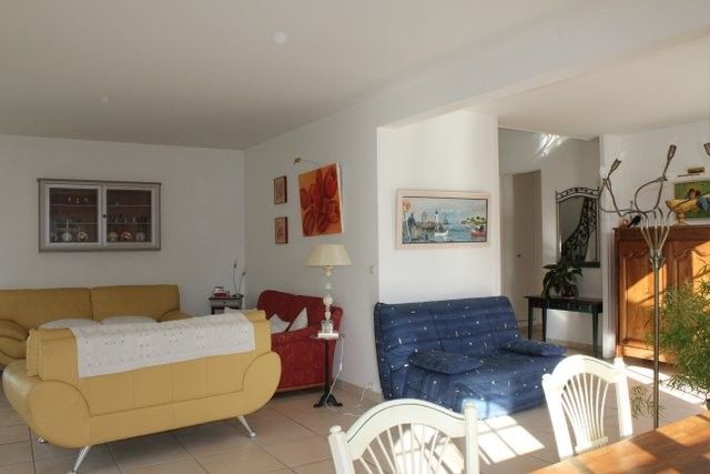 MAISON 6 FONTAINE LA MALLET DANS BEL ENVIRONNEMENT CALME VENDUE