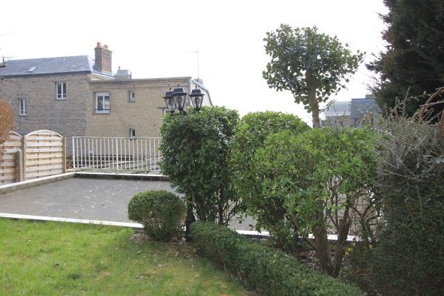 MAISON AU COEUR DES GOBELINS CALME ET ENSOLEILLEE PLUS A VENDRE