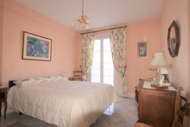 Appartement 5 AVENUE FOCH,  TRES LUMINEUX CE BIEN N'EST PLUS A VENDRE