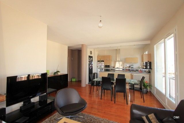 Appartement 5 PROX. CATHEDRALE NOTRE DAME CE BIEN N'EST PLUS A VENDRE